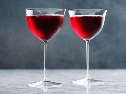 Le sang de Nelson - un cocktail avec du champagne et du porto