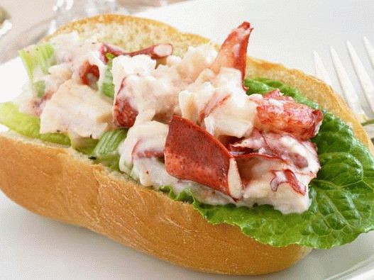 Sandwich au homard vous aidera à sentir le goût naturel du homard