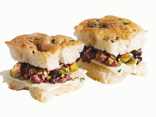 8. Focaccia aux olives