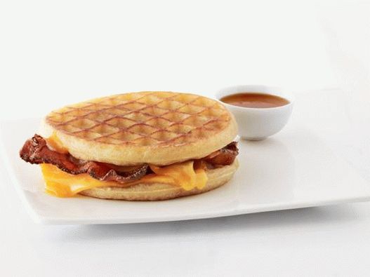 33. Avec des gaufres et du bacon