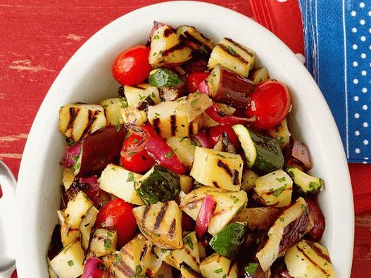 50. Salade de pommes de terre aux légumes grillés