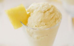 Crème glacée à l'ananas