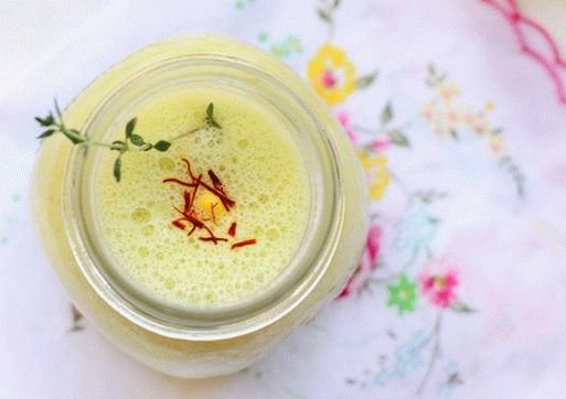 Photo d'Avgolemono (soupe grecque au poulet avec vinaigrette aux œufs et au citron)