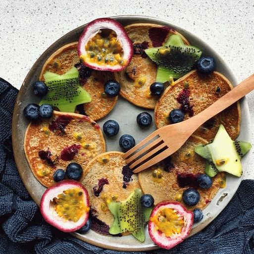 Photo Crêpes d'avoine sans gluten avec myrtilles