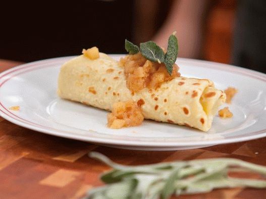 Photo Crêpes avec des saucisses et du fromage