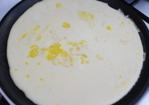 Rouleau de crêpes aux graines de pavot