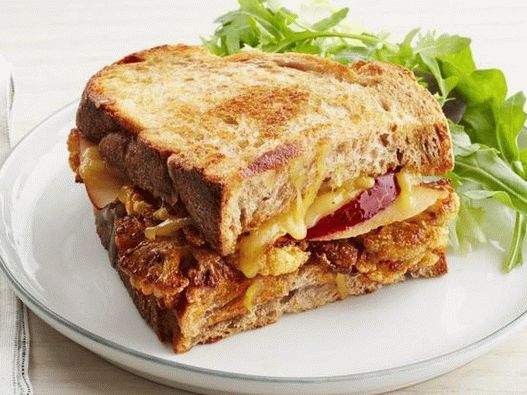 Photo du plat - Sandwich chaud au fromage et au chou-fleur