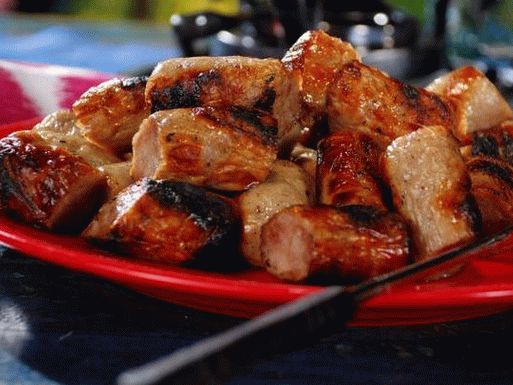 Photo Bratwurst (saucisses à frire) à la bière