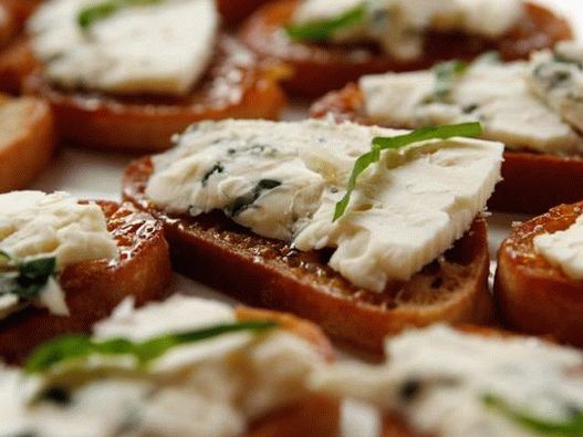 Photo de Bruschett aux figues et au fromage bleu