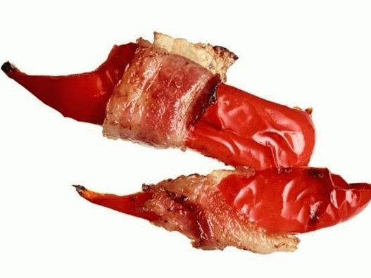 Poivrons Enveloppés Dans Du Bacon