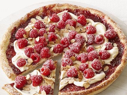 Photo Dessert pizza aux framboises et amandes