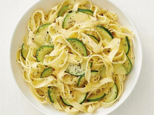 Photo Fettuccine au citron et graines de pavot