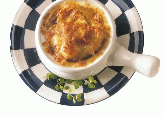 Soupe crème d'oignons à la française