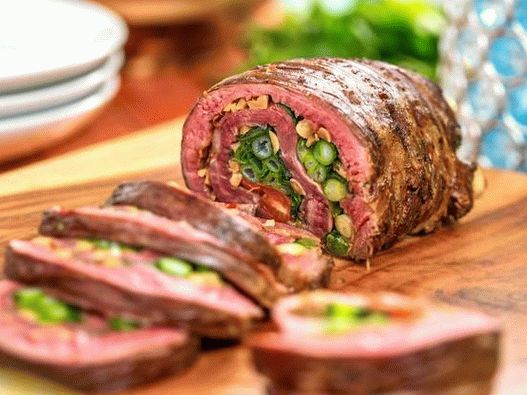 Photo de pain de boeuf grillé à la pâte de curry à la thaïlandaise