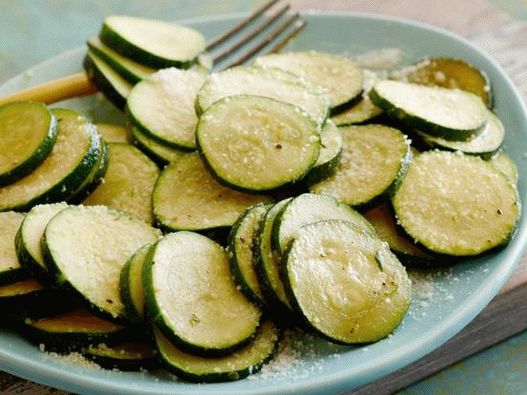 Photos de courgettes préparées par friture rapide