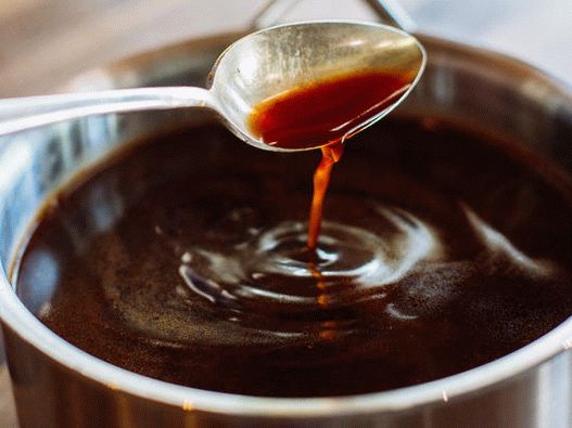 Photo Comment faire une sauce classique au demiglas