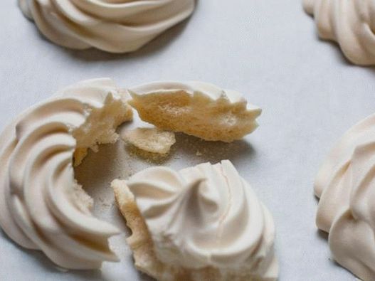 Photo Comment faire cuire des meringues végétaliennes (avec de l'eau de pois chiche!)