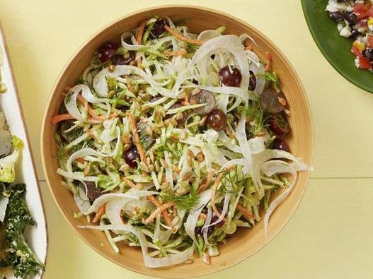 Photo Salade de chou au brocoli, vinaigrette au fenouil et au ranch