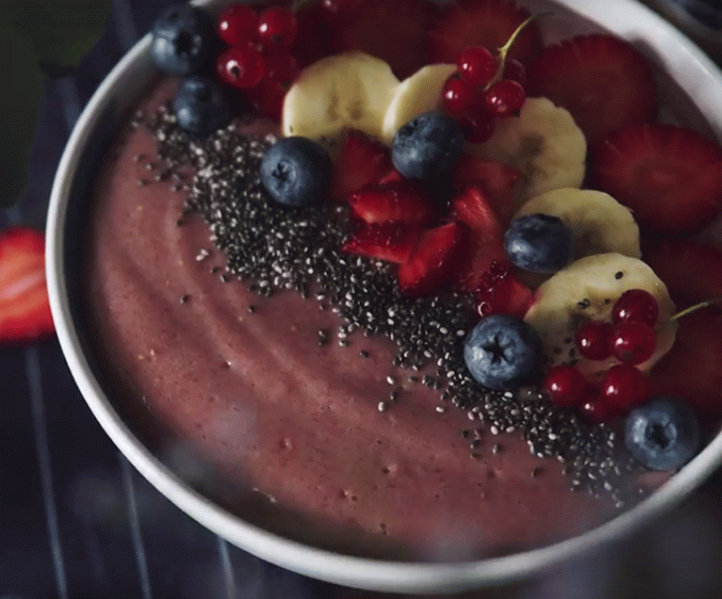 Smoothie bol aux fraises