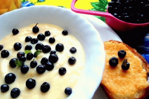 Dessert à la crème de myrtilles