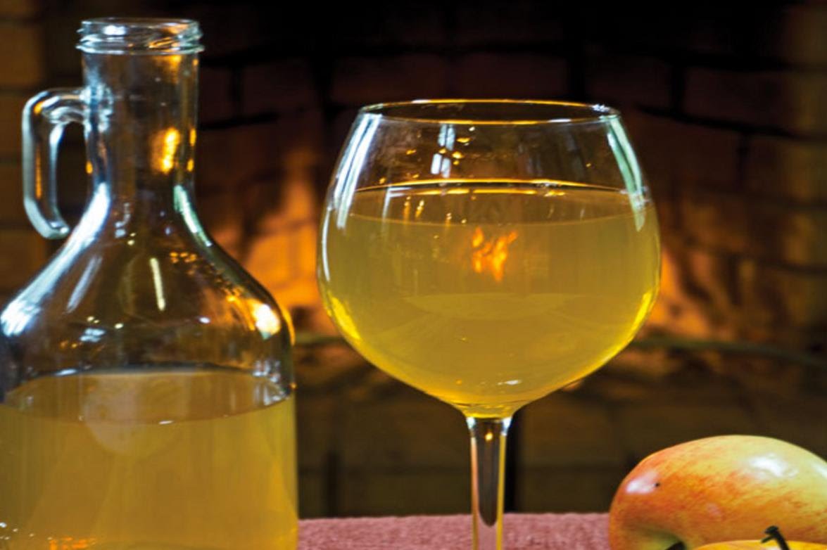 Vin de pomme fortifié