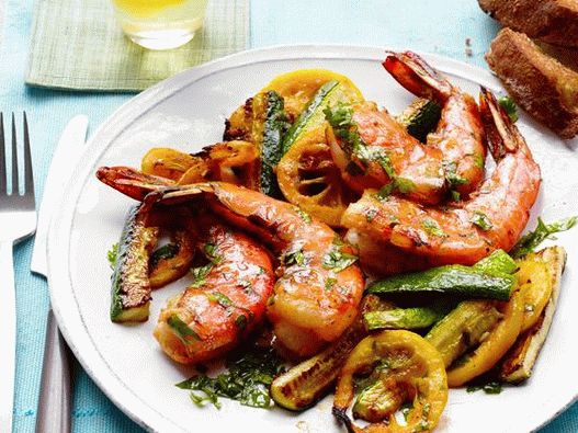 Photo Crevettes Au Citron Et Courgettes Au Four