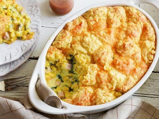 Photo Cocotte de maïs avec jambon et chou frisé au petit déjeuner