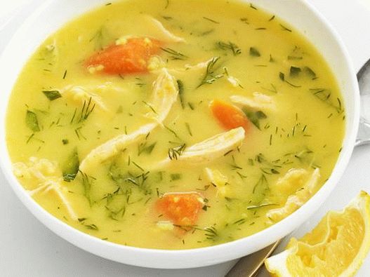 Photo de purée de soupe au poulet avec assaisonnement au riz et au curry
