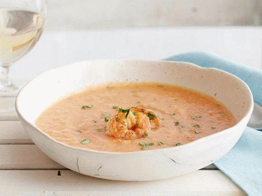 Soupe de tomates au four avec crevettes aigres-douces