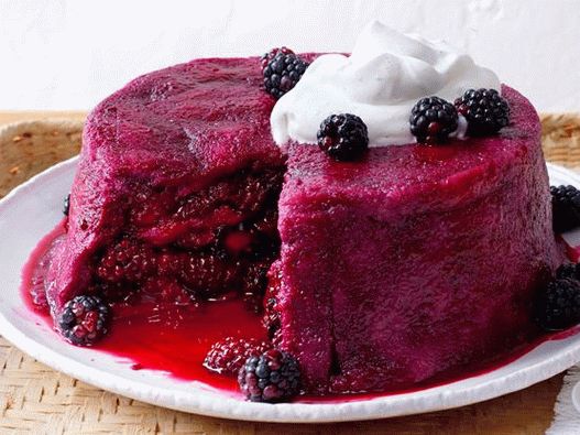 Pudding de pain aux mûres d'été