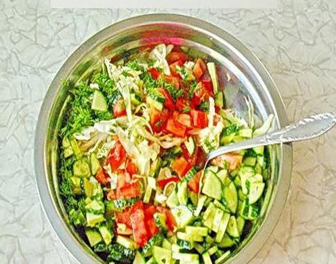 Salade d'été moldave