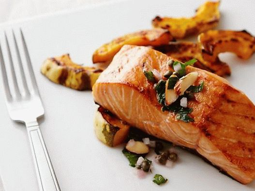 Photo saumon avec salade