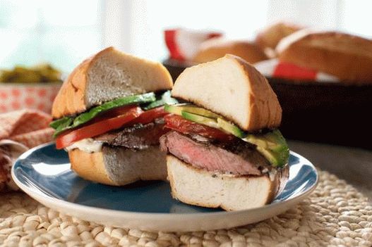 Carne Assad Sandwich