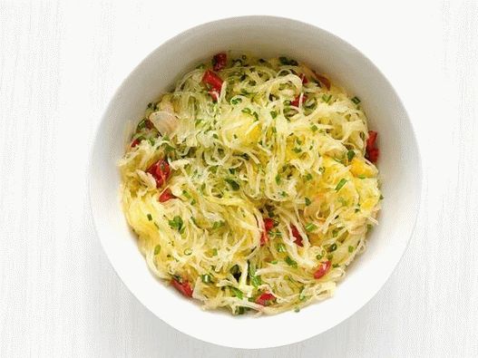 Photo du plat - Potiron à spaghetti à l'ail, piment et herbes