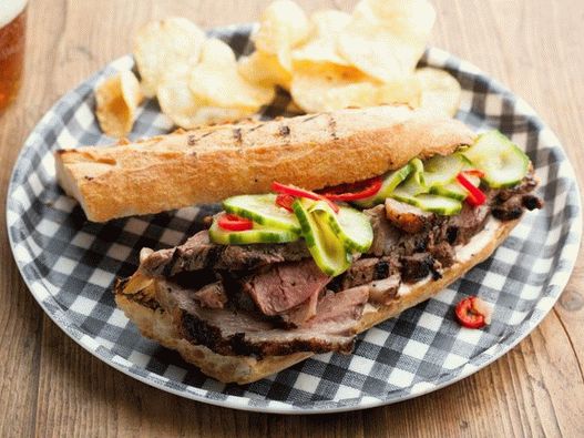 Sandwichs à l'agneau grillé