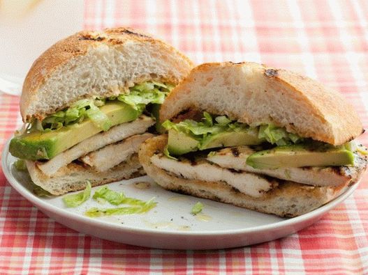 Sandwichs au poulet grillé pepito
