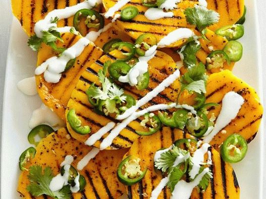 Photo de mangue grillée avec des poivrons Jalapeno