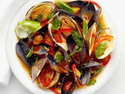 Photo de moules et palourdes à la sauce thaïlandaise au curry