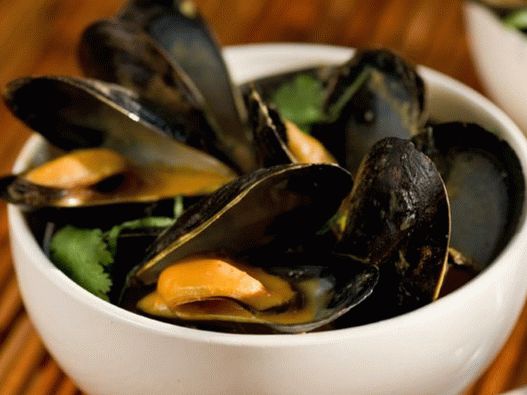 Moules thaï au curry rouge