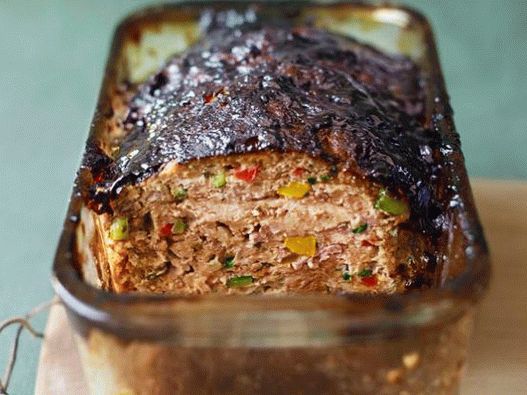 Photo de viande de dinde et de légumes avec du glaçage