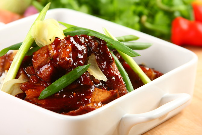 Côtes de porc épicées