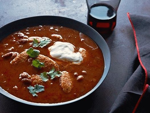 Photo Chili mexicain épicé avec boulettes de poulet