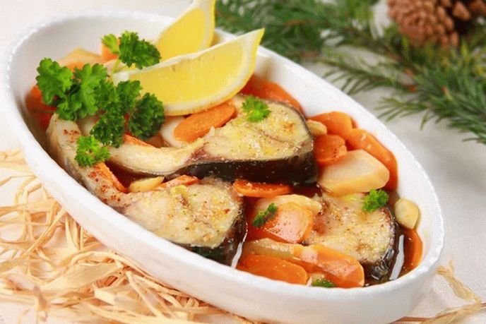 Carpe bouillie avec des légumes