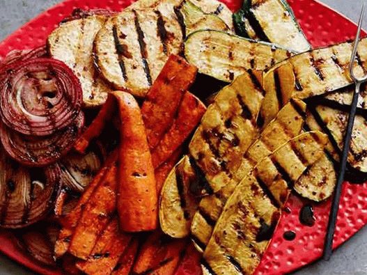 Photo Légumes grillés dans un glaçage balsamique