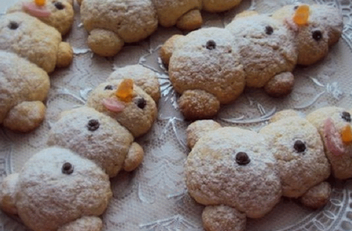 Biscuits de bonhommes de neige drôles