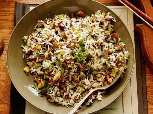 Photo pilaf de riz sauvage aux châtaignes