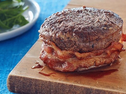 Filet mignon enveloppé dans du bacon