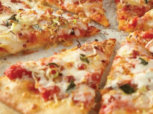 Pizza aux lardons et poireaux