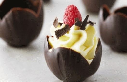 Photo Tartelettes festives avec mousse au chocolat