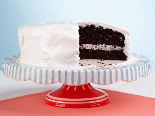 Photographie de plat - gâteau au chocolat avec guimauve